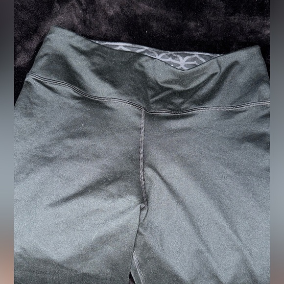 Vineyard Vines Preformance Leggings - Picture 4 of 8